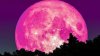 Fenomen spectaculos! Cine va putea admira "Luna-căpșună", cu ochiul liber