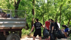 În mai multe zone ale Capitalei au fost organizate acțiuni de salubrizare