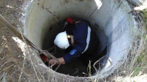 O femeie căzută într-o fântână din Orhei a fost salvată de pompieri (FOTO)