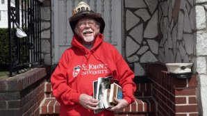 Niciodată nu este prea târziu să înveți! Un american a absolvit facultatea la 88 de ani