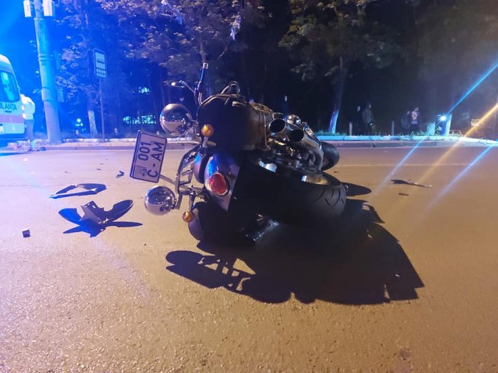 Accident grav în sectorul Botanica din Capitală. Două motociclete s-au tamponat violent (FOTO/VIDEO) 