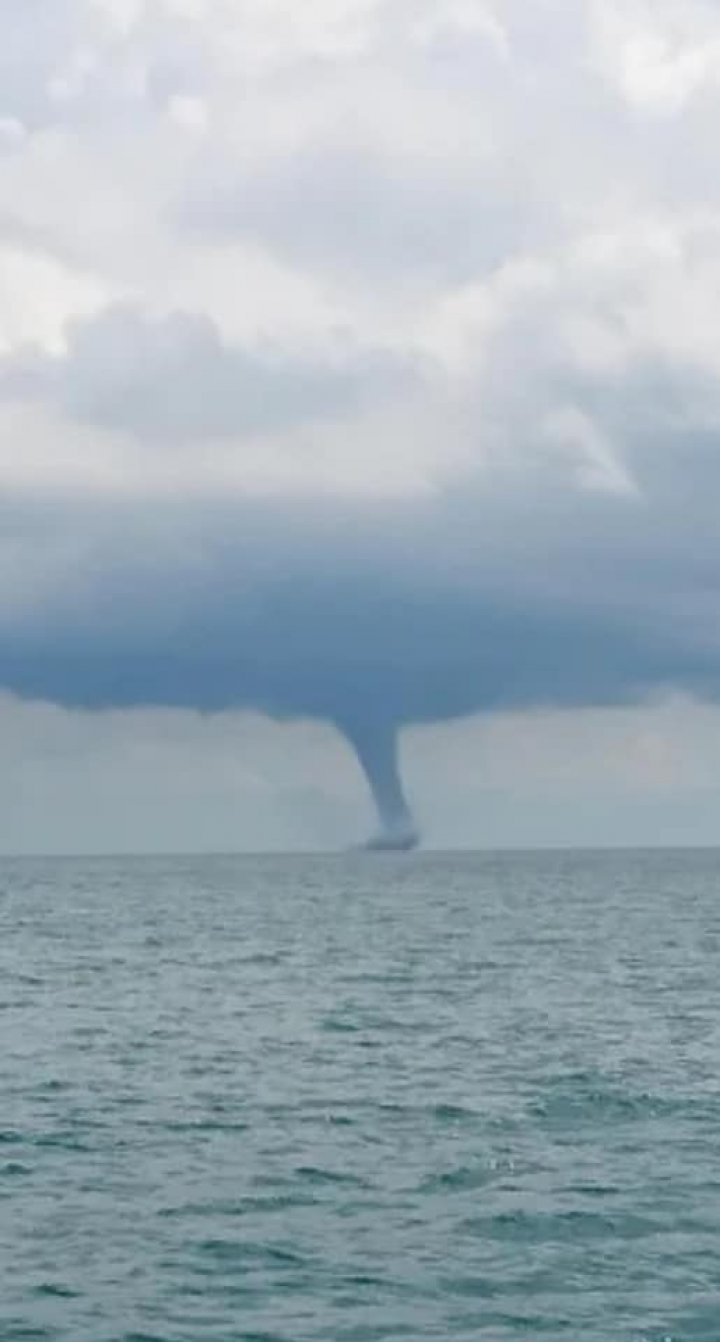 FENOMEN SPECTACULOS, surprins în Delta Dunării. Explicaţia meteorologilor (FOTO)