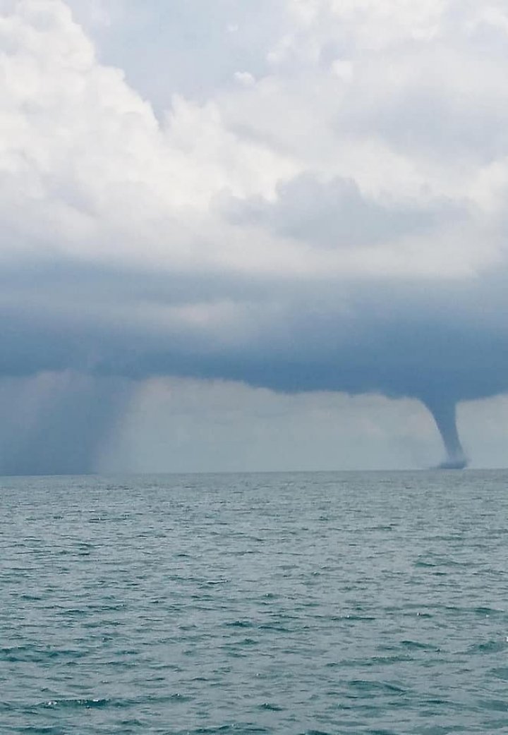 FENOMEN SPECTACULOS, surprins în Delta Dunării. Explicaţia meteorologilor (FOTO)