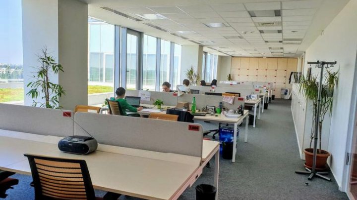 Prima sentință de bore-out în Franța: Un bărbat a câștigat 50.000 de euro de la compania care îi dădea prea puțin de muncă