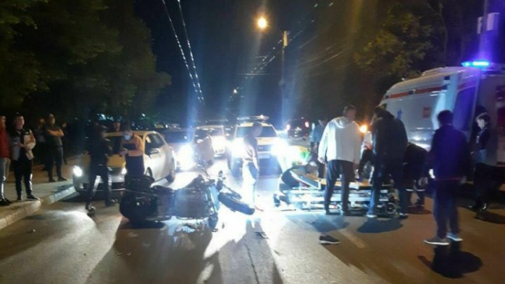 Accident grav în sectorul Botanica din Capitală. Două motociclete s-au tamponat violent (FOTO/VIDEO) 