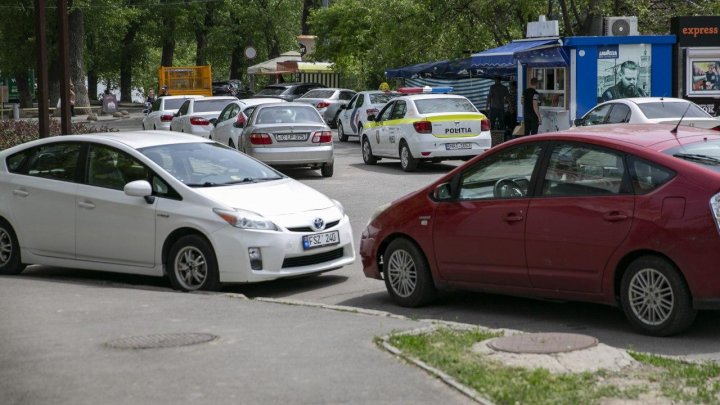 De astăzi, în parcurile și grădinile publice din Capitală se va vinde înghețată și băuturi răcoritoare