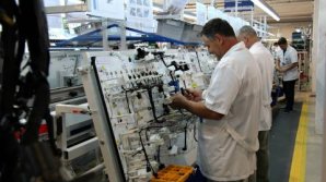 Peste 18 mii de moldoveni, angajaţi în Zonele Economice Libere din ţară. Ce salarii primesc