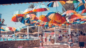 Undă verde la bălăceală: Piscinele din toată ţara s-au redeschis