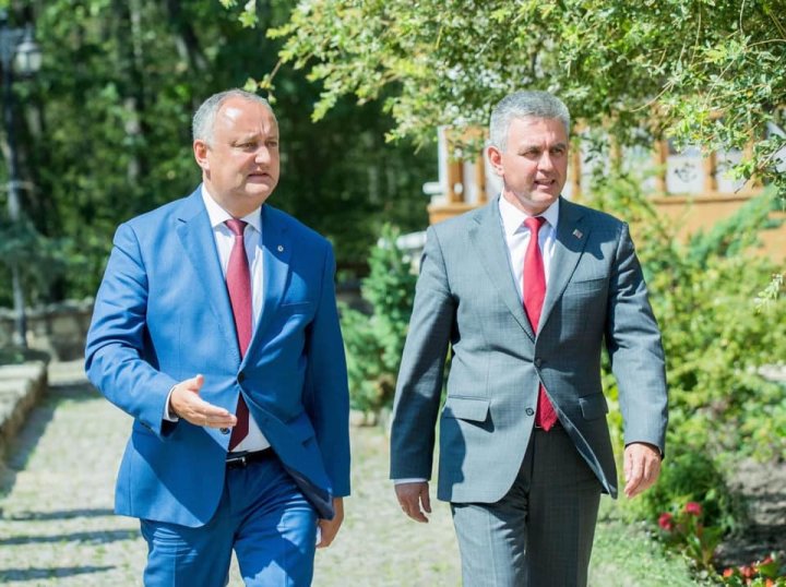 Subiectele dicutate la întrevederea dintre Igor Dodon şi Vadim Krasnoselski (FOTO/VIDEO)