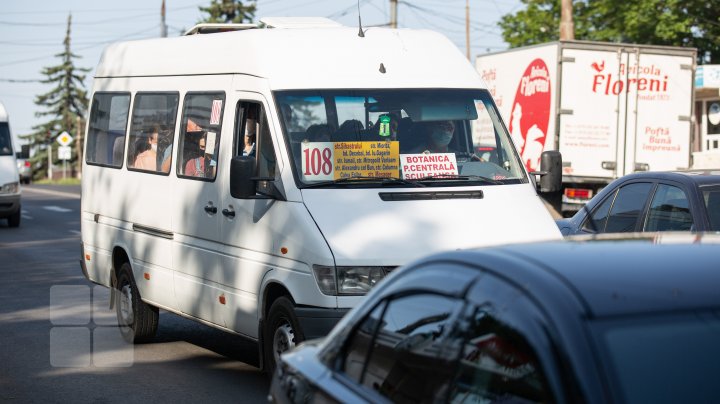 Transportatorii de pasageri din Chișinău vor fi scutiți de plata taxelor