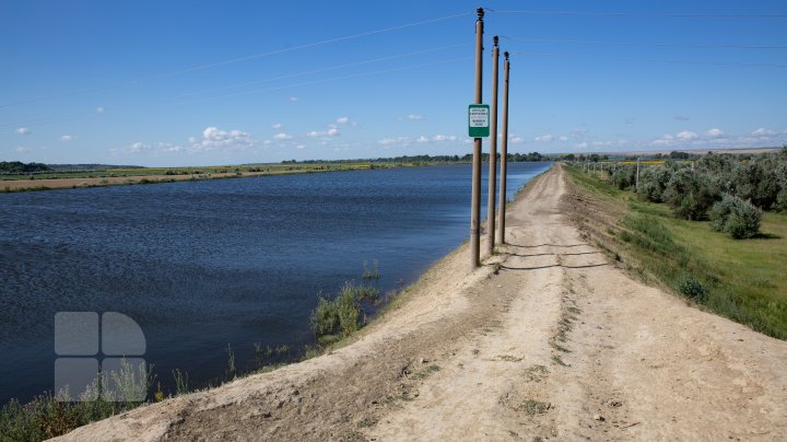 Digurile de protecţie ridicate în raioanele Cantemir şi Cahul i-au scăpat pe oameni de inundaţii. Situaţia din localităţi (FOTOREPORT)