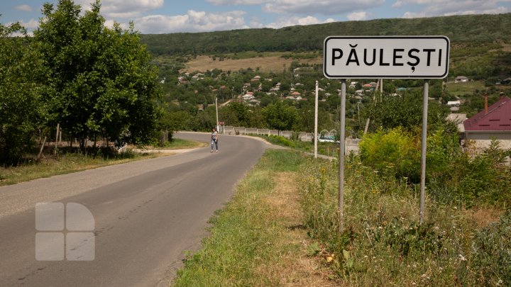 Un conac boieresc cu un potenţial turistic înalt, lăsat în paragină, din lipsă de bani (FOTOREPORT)