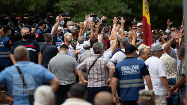 Protestul veteranilor soldat cu dosare. IGP a pornit două procese penale (FILMUL EVENIMENTELOR de IERI)