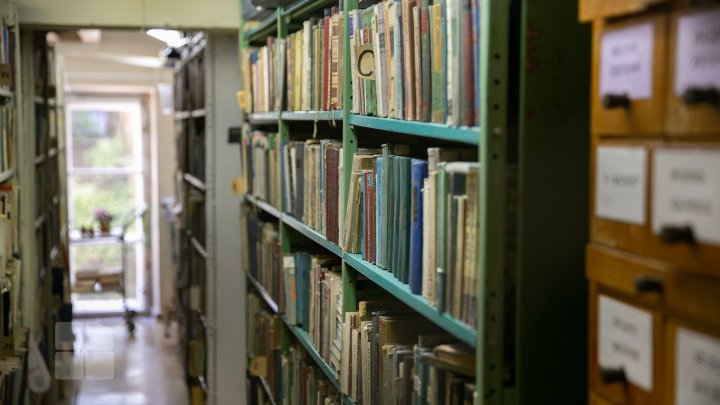 Colecția de peste două milioane de cărți și publicații ale Bibliotecii Naționale va fi digitalizată (FOTOREPORT)