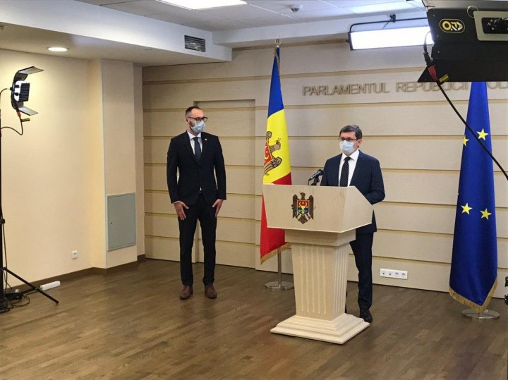 PAS, Platforma DA şi PRO MOLDOVA au BOICOTAT şi şedinţa de astăzi a Parlamentului