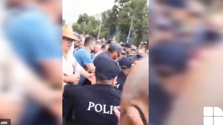 Protestul veteranilor: Trei persoane au avut nevoie de îngrijiri medicale. Ce spune Poliţia