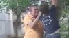 Caz șocant la Bălți. Un copil a fost bătut de un bărbat și pus să își ceară scuze (VIDEO)