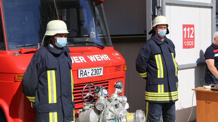 Incendiu în localitatea Bravicea. Acoperișul unui șopron, dar și a unei anexe, cuprins de flăcări (FOTO)