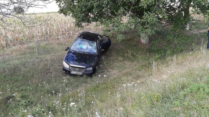 Două dintre victimele accidentului de la Ștefan Vodă se zbat între viaţă şi moarte. Șoferul vinovat, reținut