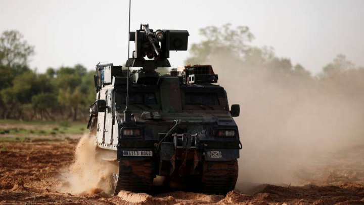 Uniunea Europeană îşi suspendă misiunile militare de antrenament în Mali