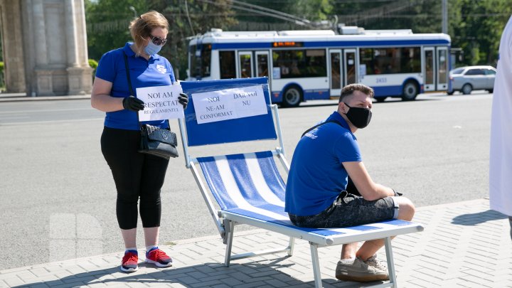 PROTEST la Guvern. Administratorii piscinelor vor să activeze din nou: Incompetenţa voastră nu este vina noastră (FOTO)