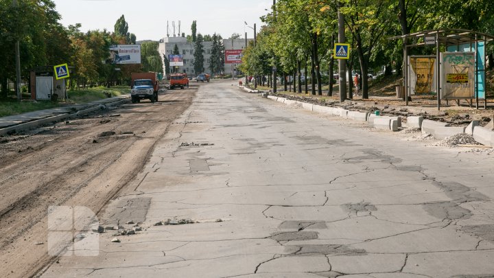 Finalizarea lucrărilor de reparaţie pe strada Albişoara ar putea întârzia. Explicația primarului Capitalei (FOTOREPORT)