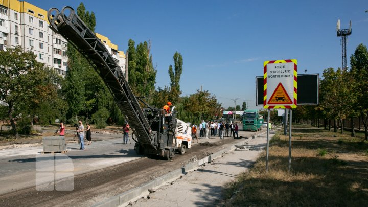 Finalizarea lucrărilor de reparaţie pe strada Albişoara ar putea întârzia. Explicația primarului Capitalei (FOTOREPORT)