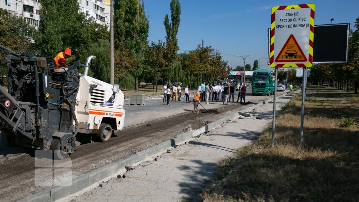 Finalizarea lucrărilor de reparaţie pe strada Albişoara ar putea întârzia. Explicația primarului Capitalei (FOTOREPORT)