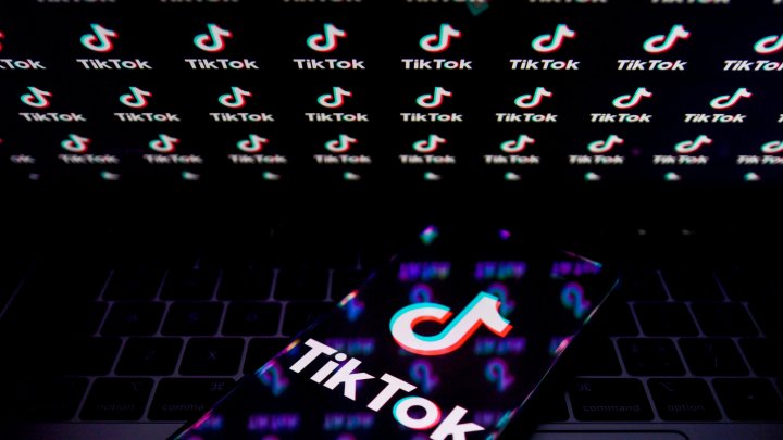 TikTok reacţionează după ce Instagram a copiat aplicaţia şi a lansat Reels