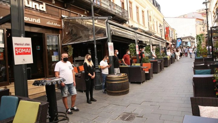 Angajații restaurantelor din București au protestat față de restricții. Meniul zilei - șomaj, desertul - faliment