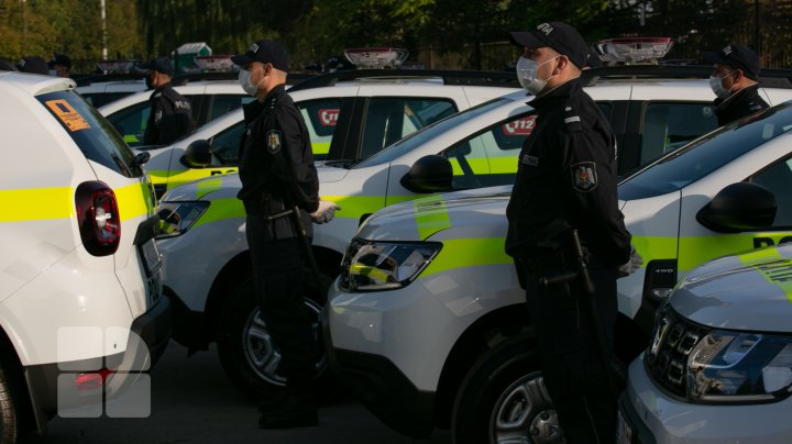 Poliţia s-a "înnoit" cu 52 de automobile noi, dotate cu sisteme inovative de monitorizare (FOTOREPORT)