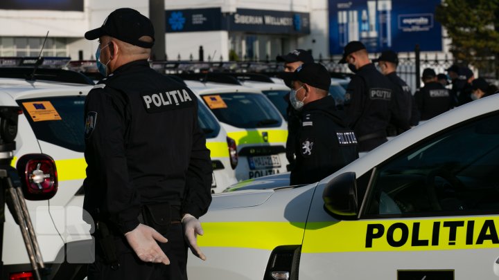 Poliţia s-a "înnoit" cu 52 de automobile noi, dotate cu sisteme inovative de monitorizare (FOTOREPORT)