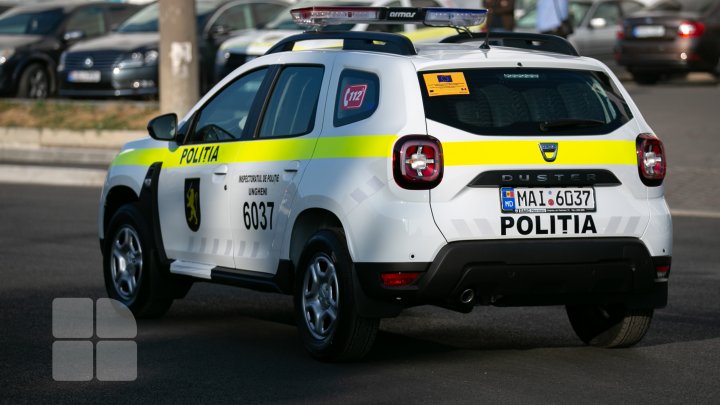 Poliţia s-a "înnoit" cu 52 de automobile noi, dotate cu sisteme inovative de monitorizare (FOTOREPORT)