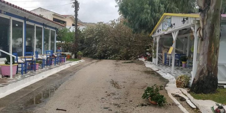 Grecia, lovită de un dezastru natural de proporții. Localnicii spun că nu au mai vazut așa ceva (IMAGINI DE COȘMAR)