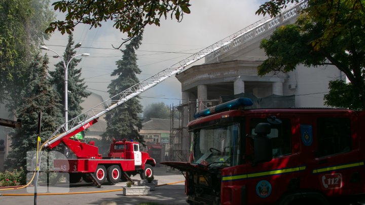 Un secol şi jumătate de istorie, făcut SCRUM! Publika TV vă îndeamnă să donaţi pentru a reînvia Filarmonica Națională