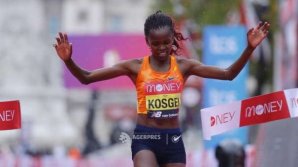 Brigid Kosgei, deţinătoarea recordului mondial, a câştigat cursa feminină a Maratonului de la Londra