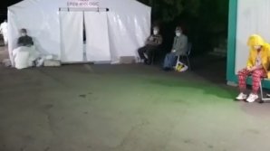 Imagini revoltătoare la un spital: Probele de sânge și urină a pacienților, recoltate afară (VIDEO)