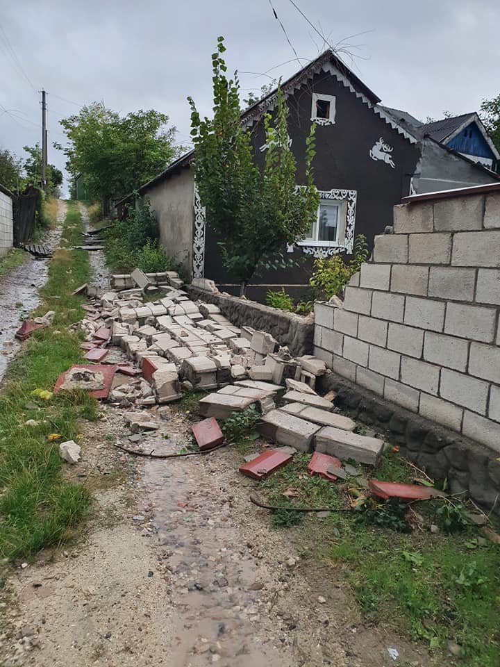 Sediul Primăriei din Boșcana a rămas fără acoperiș (VIDEO)