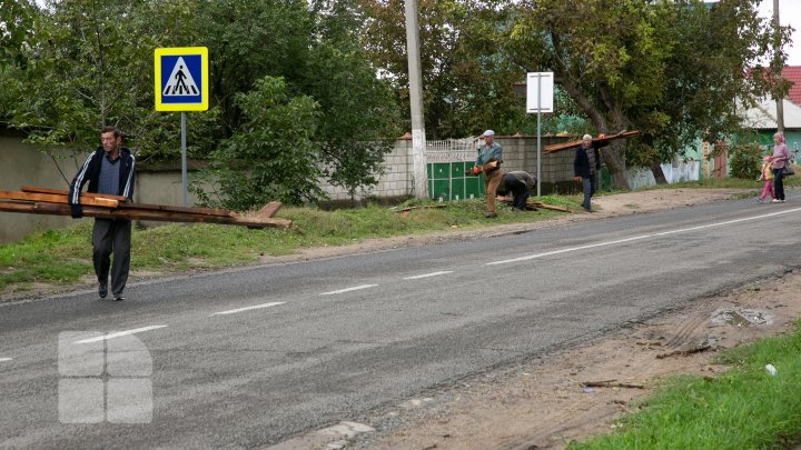 DEZASTRU în comuna Boşcana, după ploaie. Pagubele se ridică la aproximativ jumătate de milion de lei (FOTO)