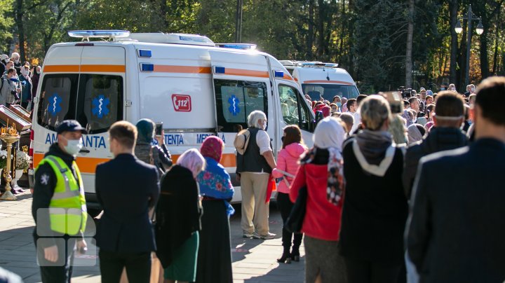 Hramul Oraşului pe timp de pandemie de coronavirus: liturghie, expoziţii, târguri şi concerte (FOTOREPORT)