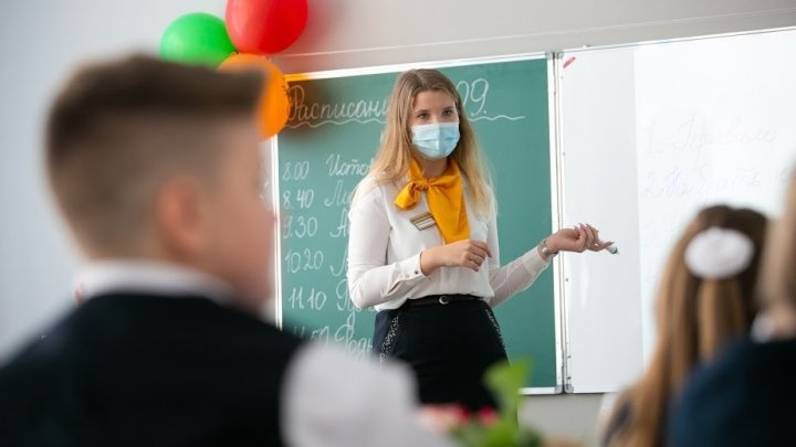 Coronavirus în Moscova: Studenții vor înlocui profesorii în vârstă și pe cei care suferă de boli cronice