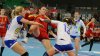 Haos la Campionatul Ucrainei de handbal feminin. Jucătoarele echipelor au sărit la bătaie după un fault mai dur 