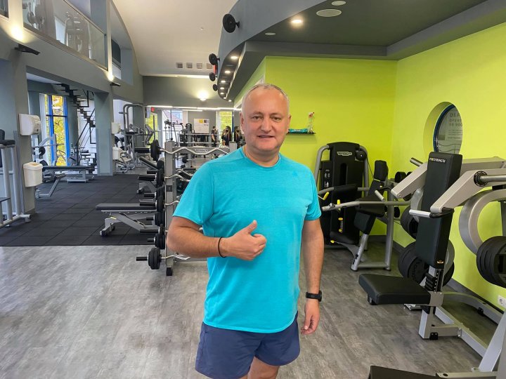 Igor Dodon, așa cum nu l-ai mai văzut. Cu ce se ocupă președintele în exercițiu în timpul pauzei de lucru (FOTO)