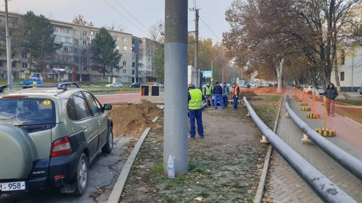 E OFICIAL! Strada Ion Creangă din capitală a intrat în reparație (FOTO)