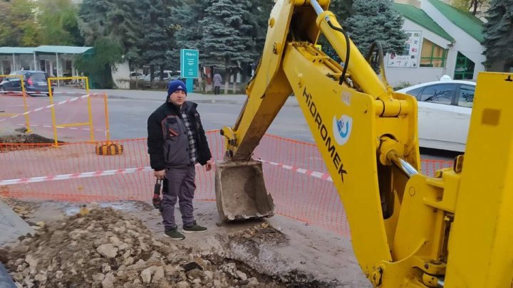 E OFICIAL! Strada Ion Creangă din capitală a intrat în reparație (FOTO)