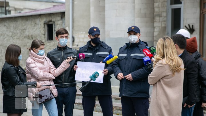 (FOTO) Start lucrărilor de demontare a deșeurilor în urma incendiului din clădirea Filarmonicii Naţionale