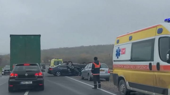 DETALII despre accidentul de lângă Peresecina. Trei persoane au ajuns la spital