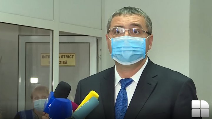 Prezidenţiale 2020. Renato Usatîi, la votare: Am votat pentru ca cei din diasporă să nu-şi sărute copiii prin Skype (FOTO)