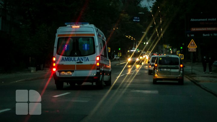 Accident pe strada Alba Iulia din Capitală. O femeie a ajuns la spital