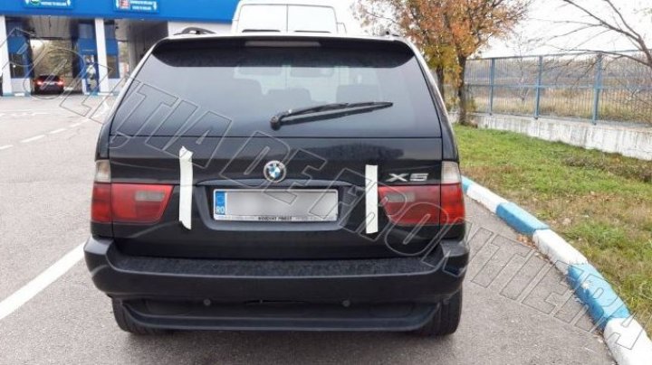 Ghinionul unui șofer: Și-a cumpărat un BMW în România, însă a rămas fără el la intrare în Republica Moldova